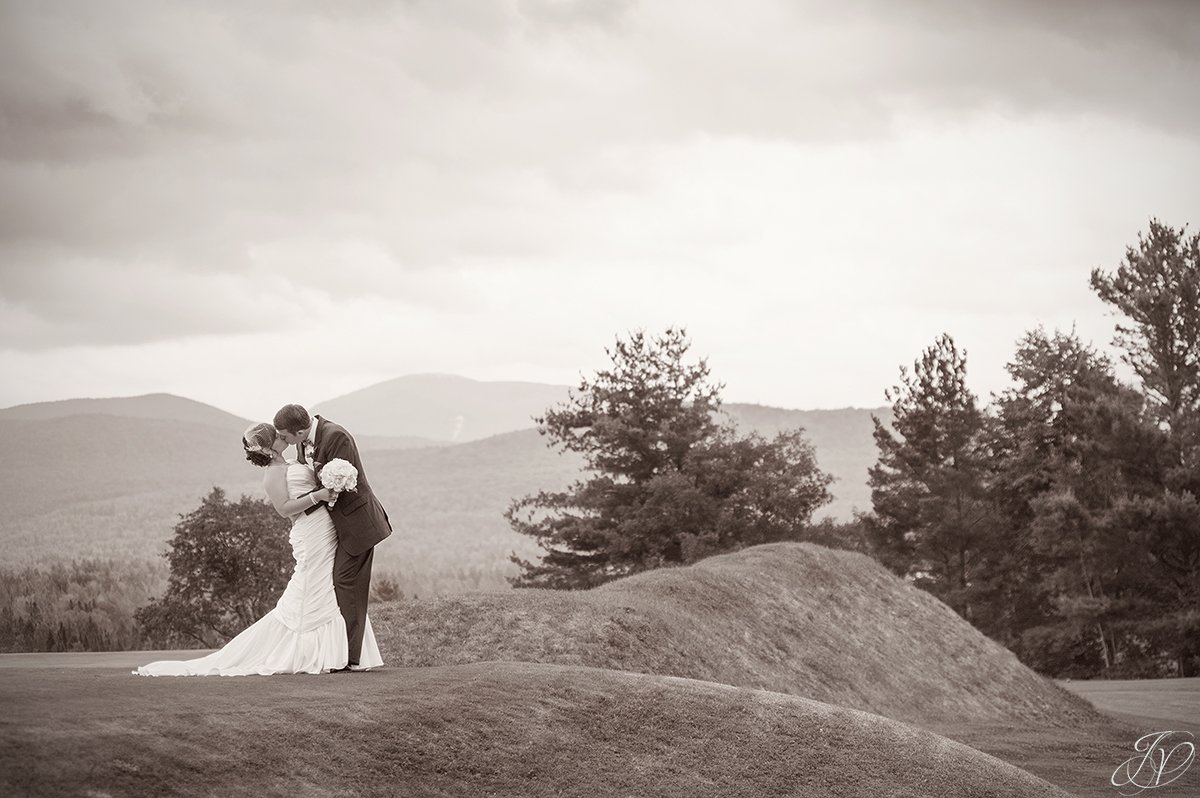 amazing black and white of bride and groom