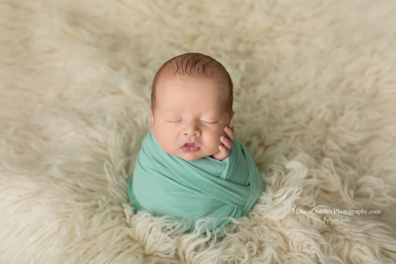 McKenna's Newborn & Little Sitter Session (Parts 1 & 2 of Baby's 1st Year Plan)