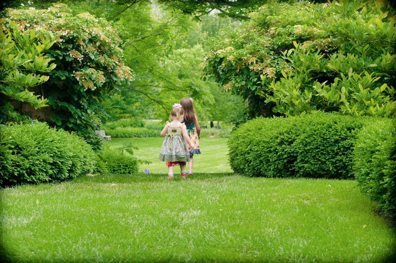 Peterson Children Portraits in Wisconsin - girls in the garden