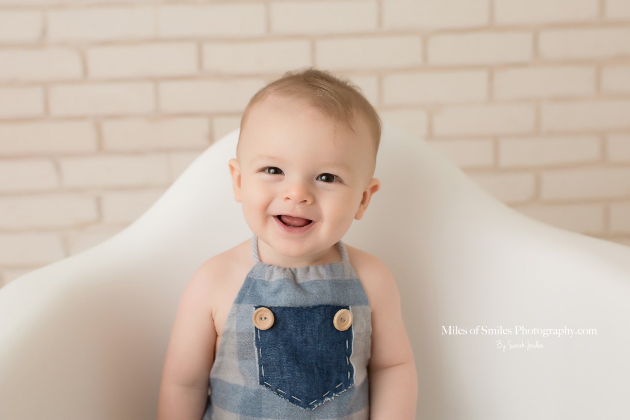 The L Family's Wildflower Session & Owen's Little Sitter Session {Austin Family Photographer}