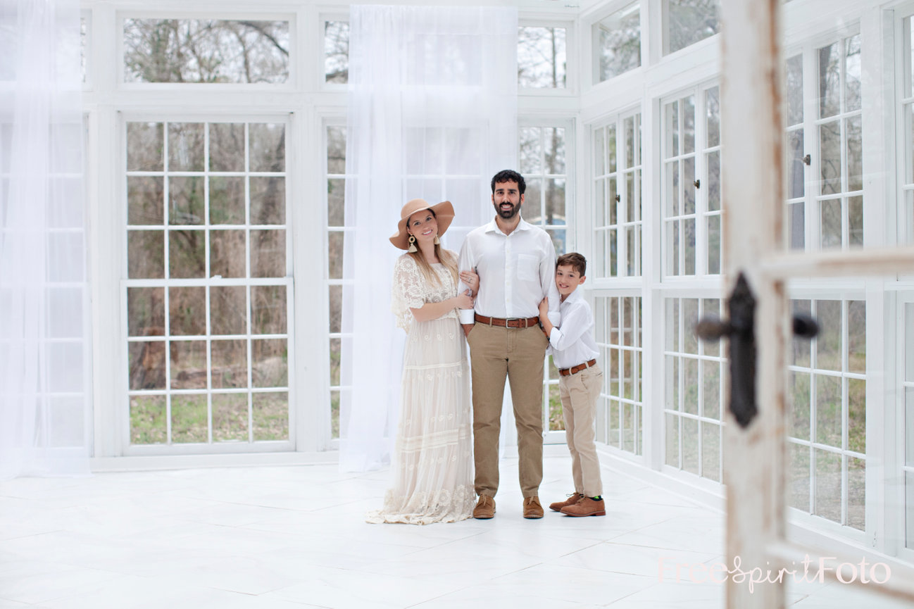 Sweet excitement, Spring Maternity Photographer