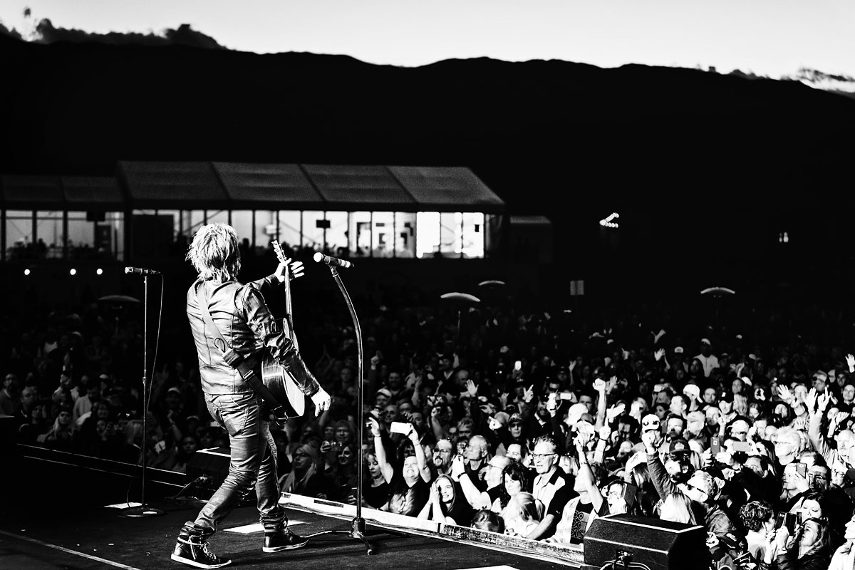 The Goo Goo Dolls Los Angeles and San Diego, Dizzy20