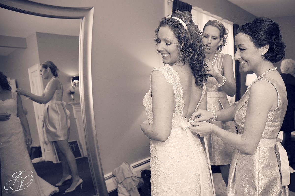 Bride in dress photos, beutiful bride photo, Crooked Lake House wedding, Albany Wedding Photographer, old daley inn, pre wedding photos, wedding detail photos