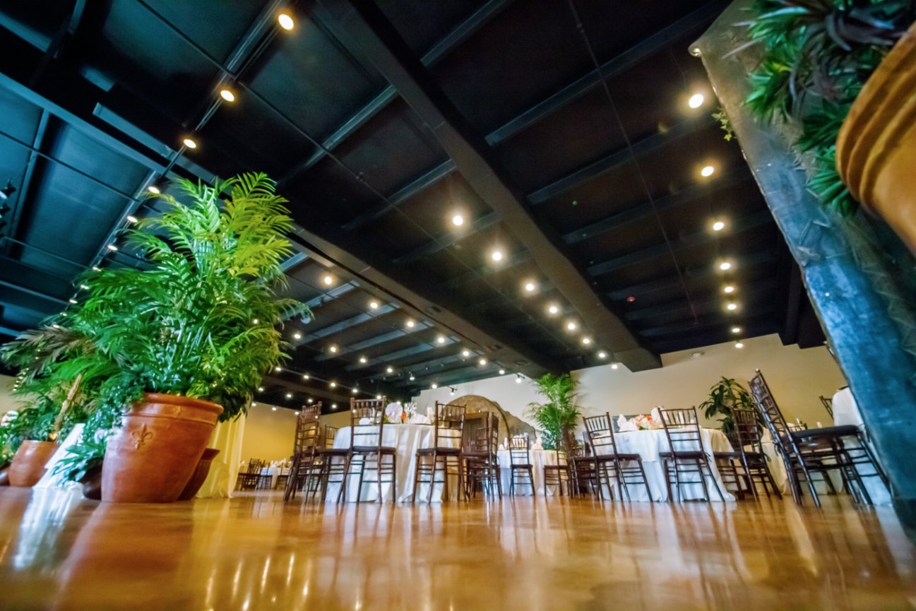 Agaba Studios - Christian Photographers who are passionate about true love  - AGAVE REAL