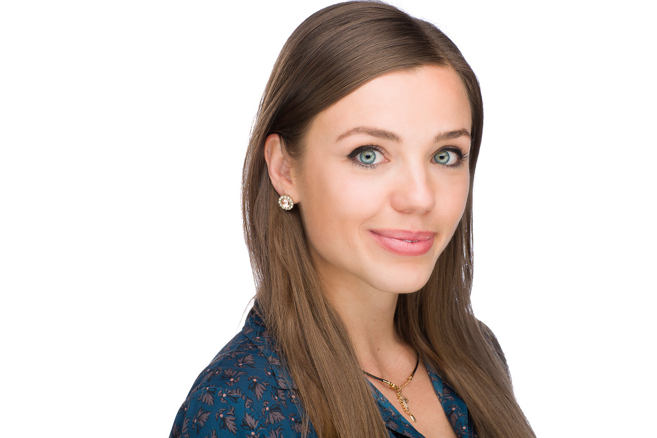 7 Tips for Better Actor Headshots According to a Top Pros