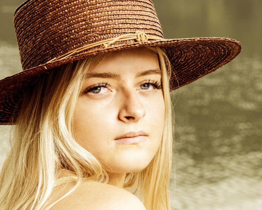 Clinton Iowa Senior Pictures, Pix Along The Way, Greg, Prince of Peace