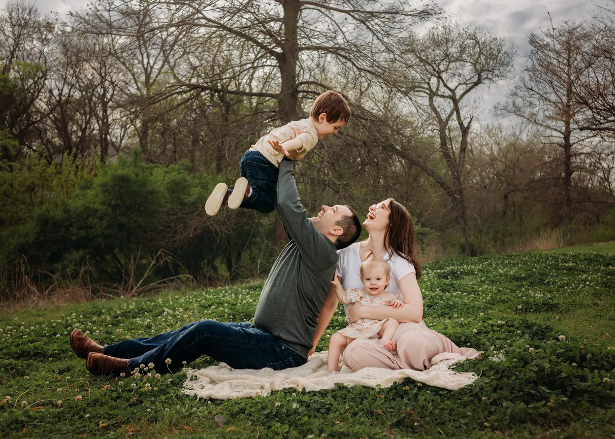Jmauri's Wrapped Newborn Session