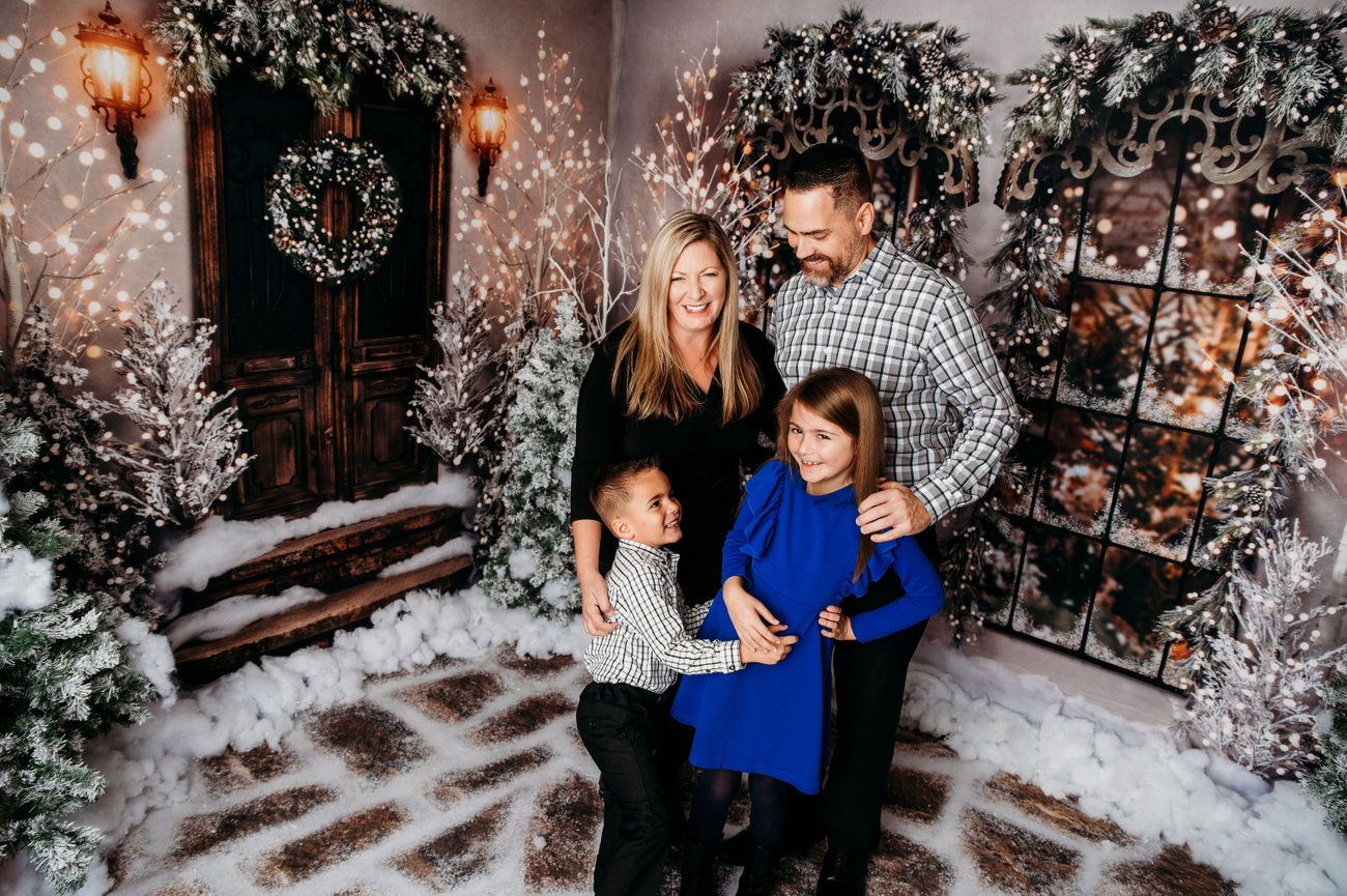 HOLIDAY STUDIO SESSIONS