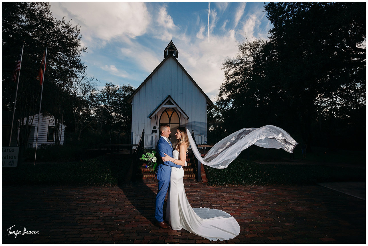Vintage car couples shoot