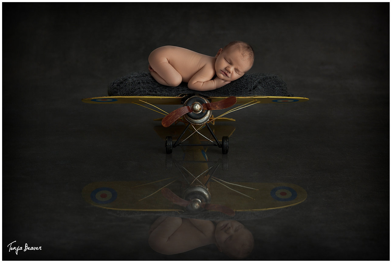 Vintage car couples shoot