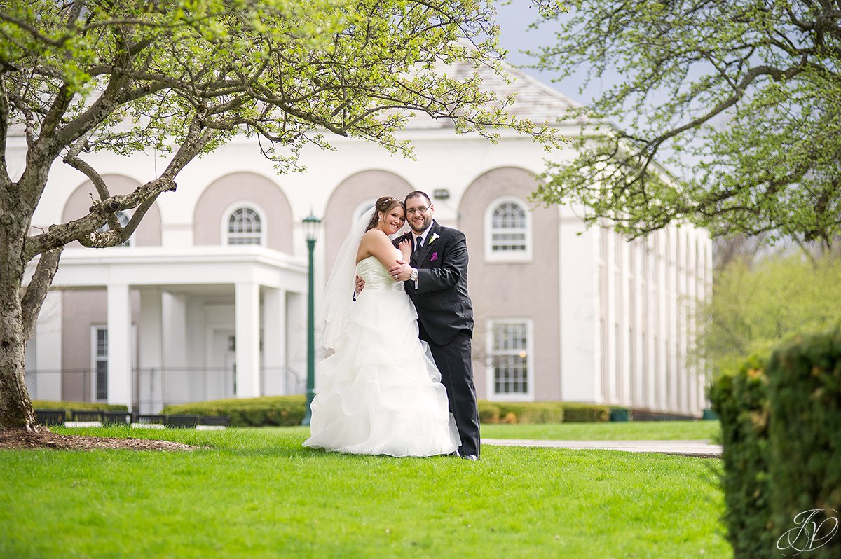 romantic photo of a bride and groom in the spring