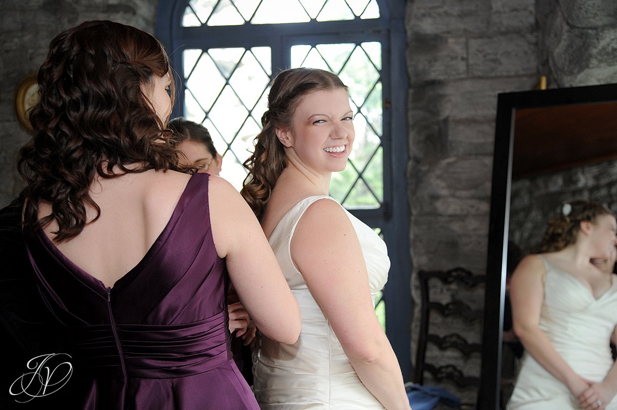 final touches to the bride, beautiful bride photo, capital region wedding photographers