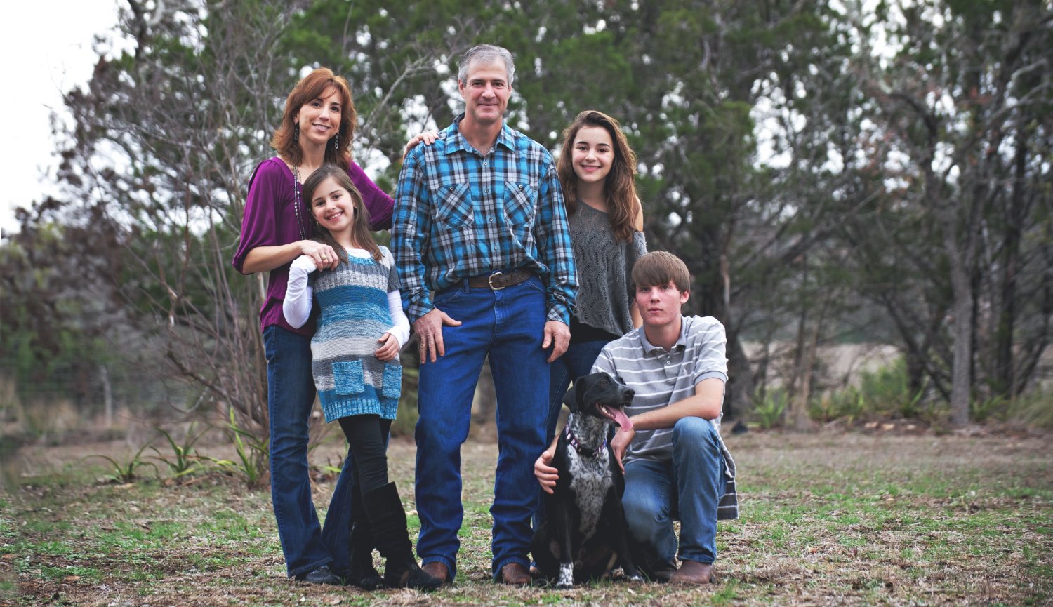 Meet the Vets - Lindner Animal Hospital Comfort Texas