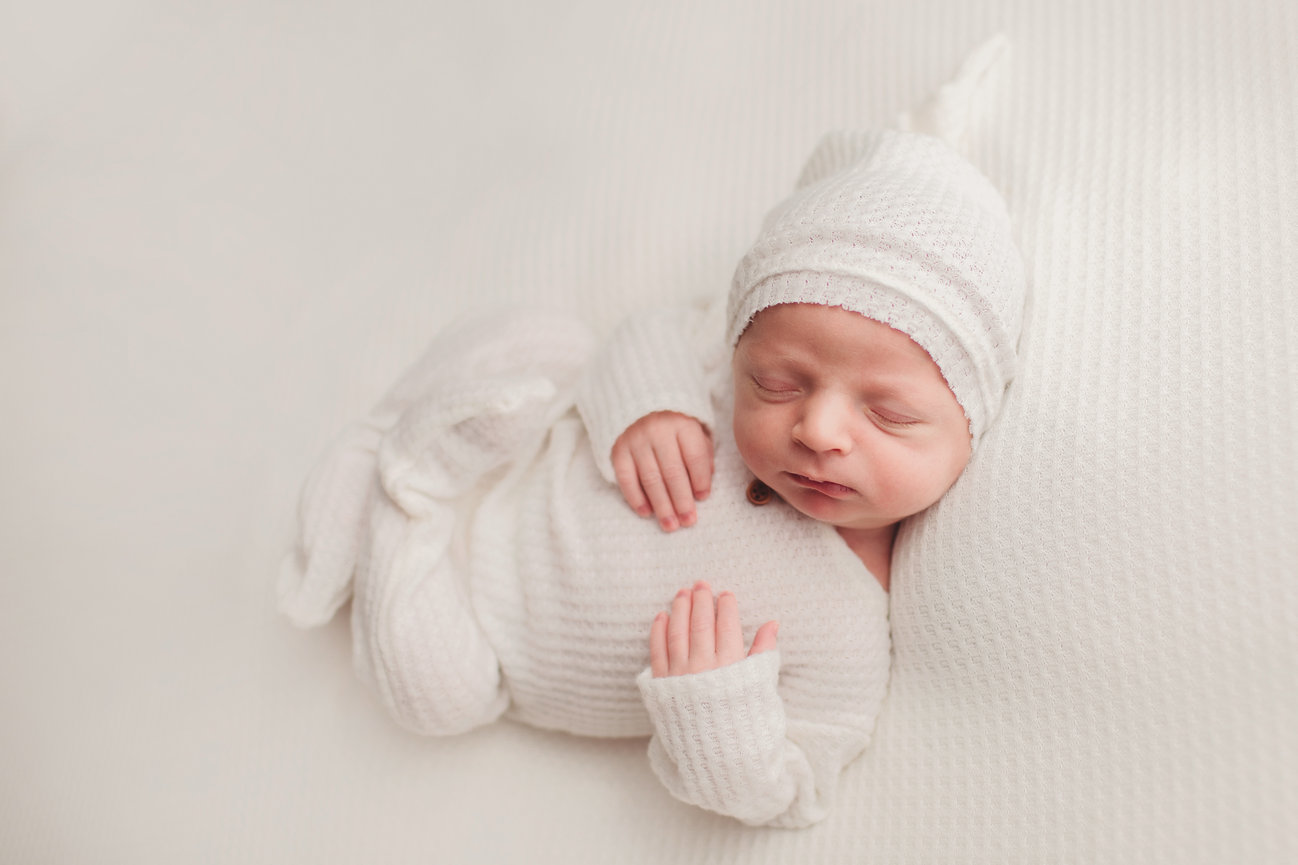 St. Louis MO Maternity & Newborn Photographer