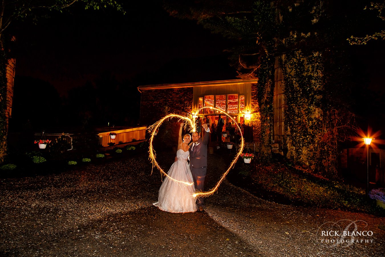 Rustic wedding at Stonebrook Farm in Perkasie