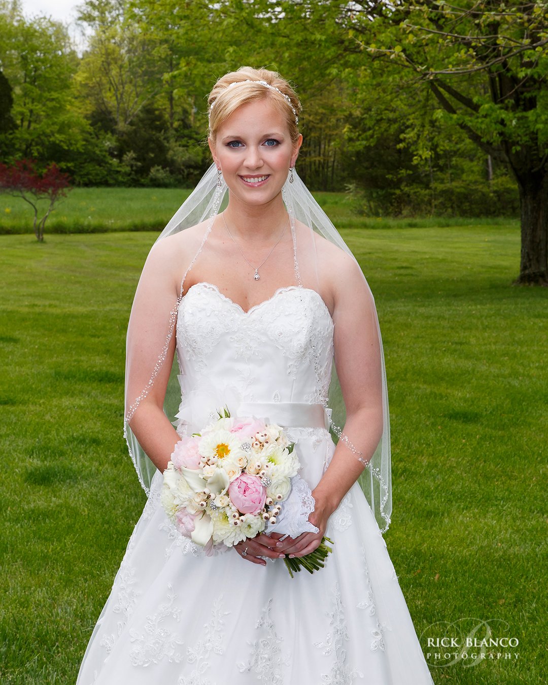 Rustic wedding at Stonebrook Farm in Perkasie
