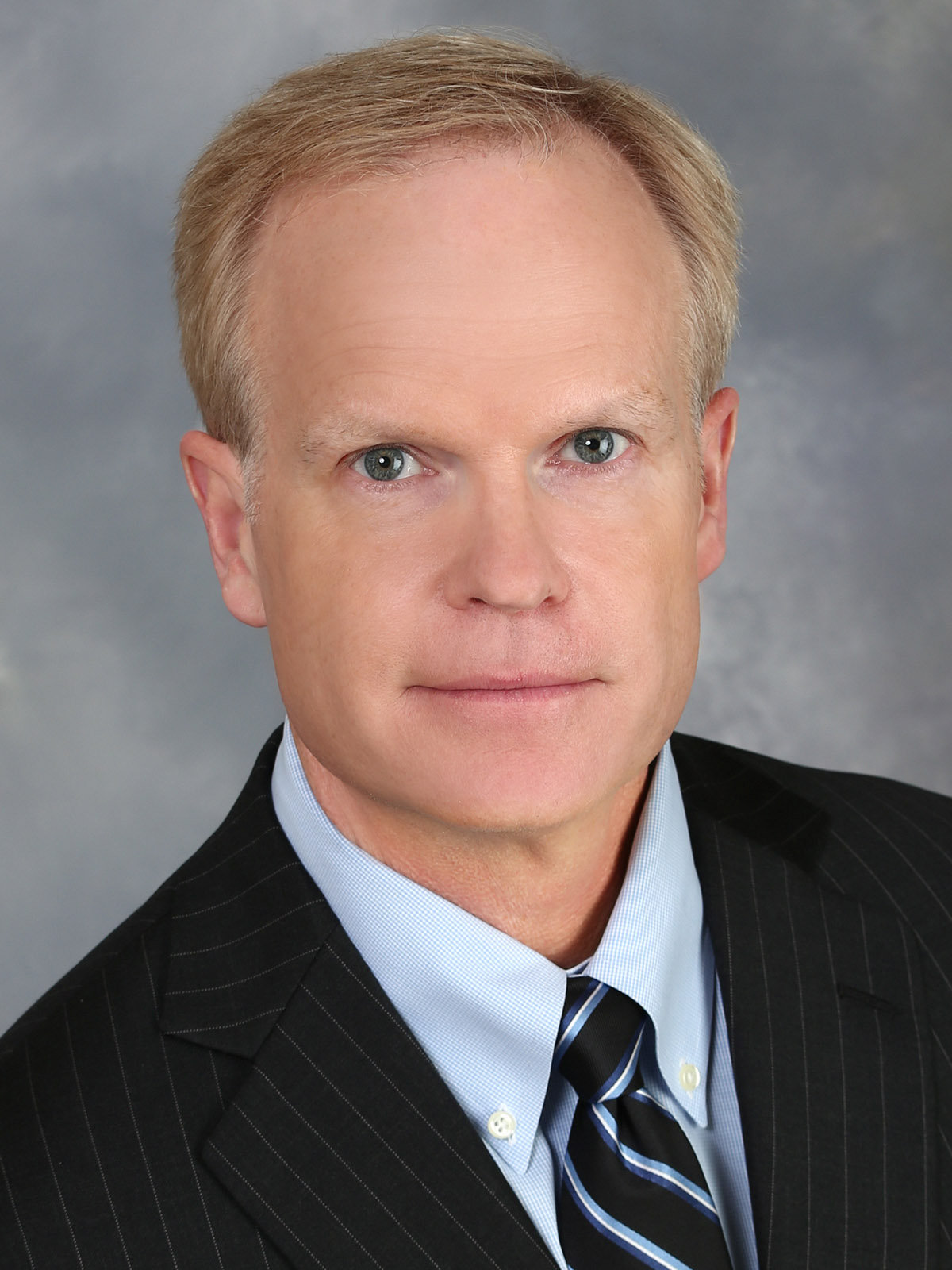 Do's and Don'ts on Headshot Day Lightscapes Portrait Studio