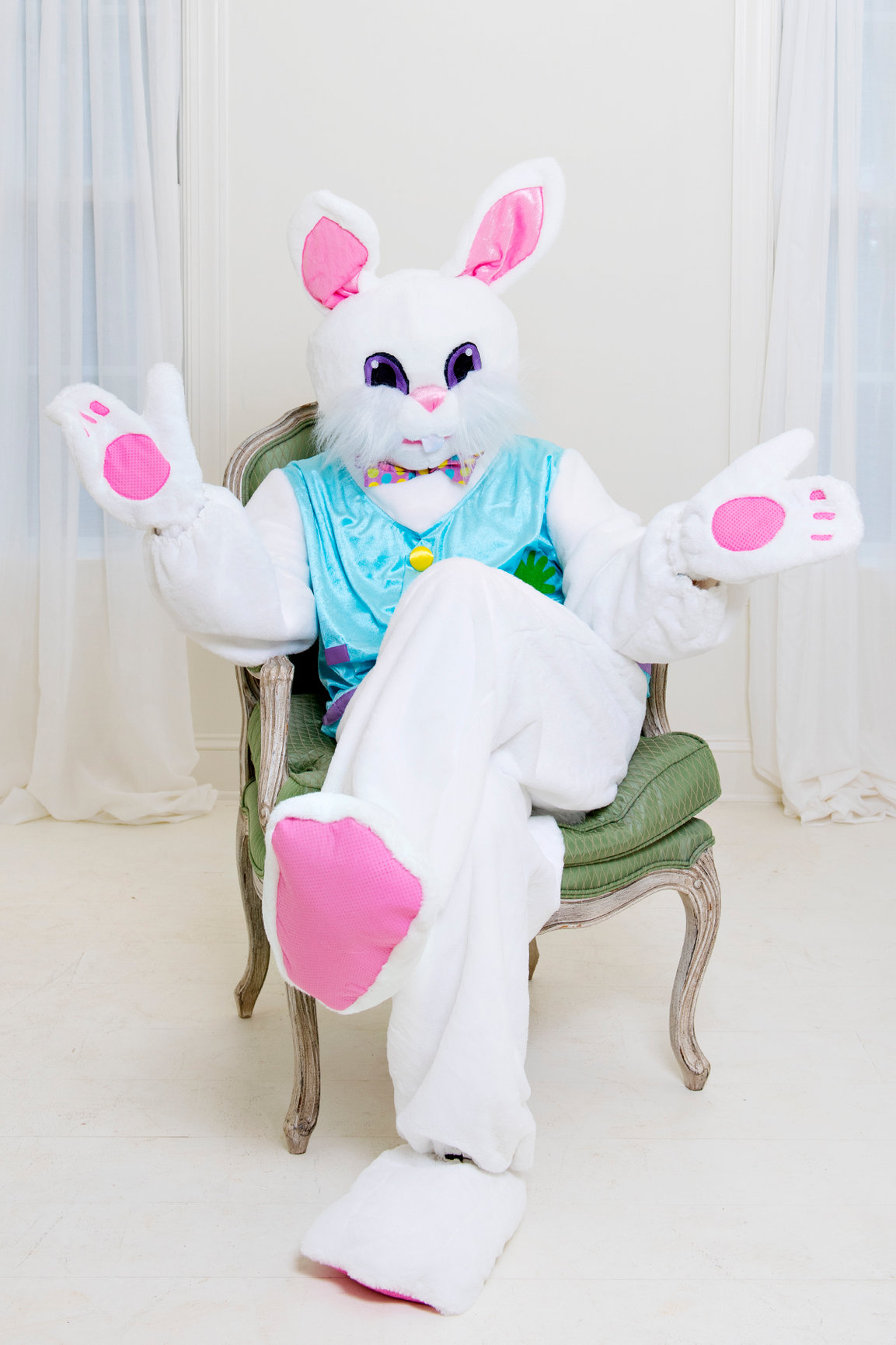 Bob the Bunny is Coming to Town - Aesthetic Images Photography