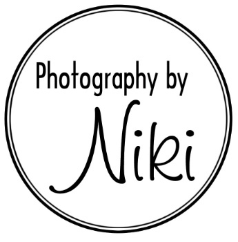 Photography by Niki Logo