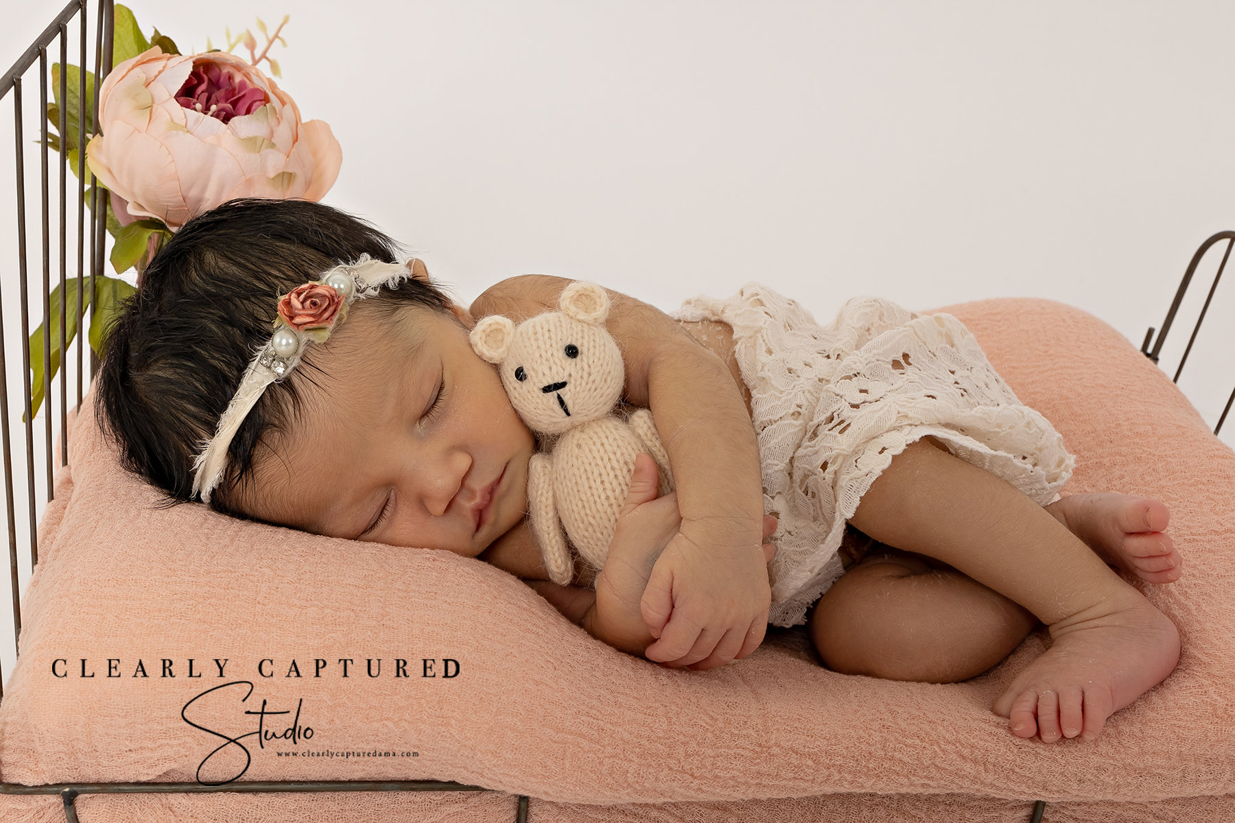 Newborn Portrait Session / Alìvé Clearly Captured Studio