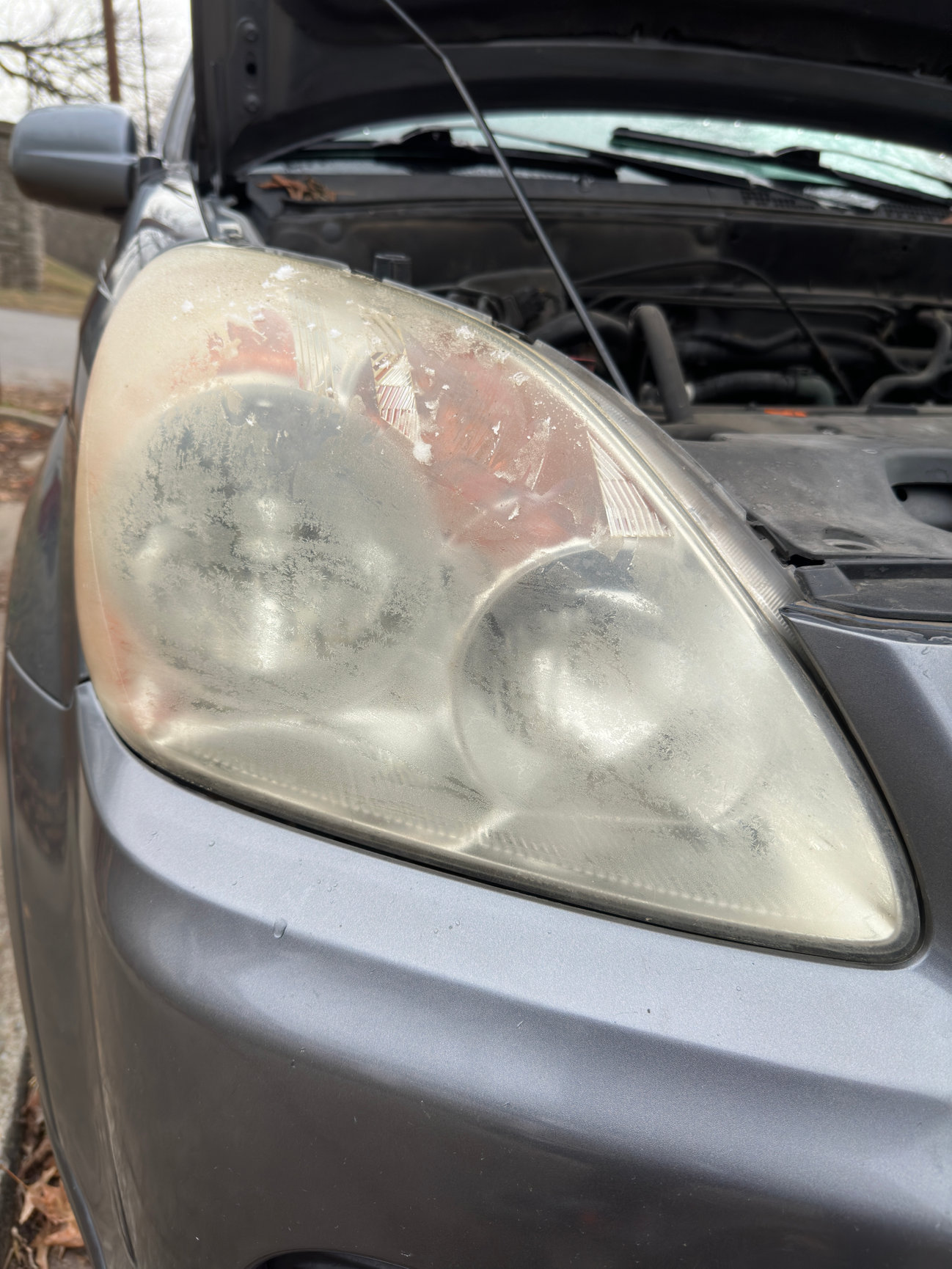 what-causes-foggy-headlights