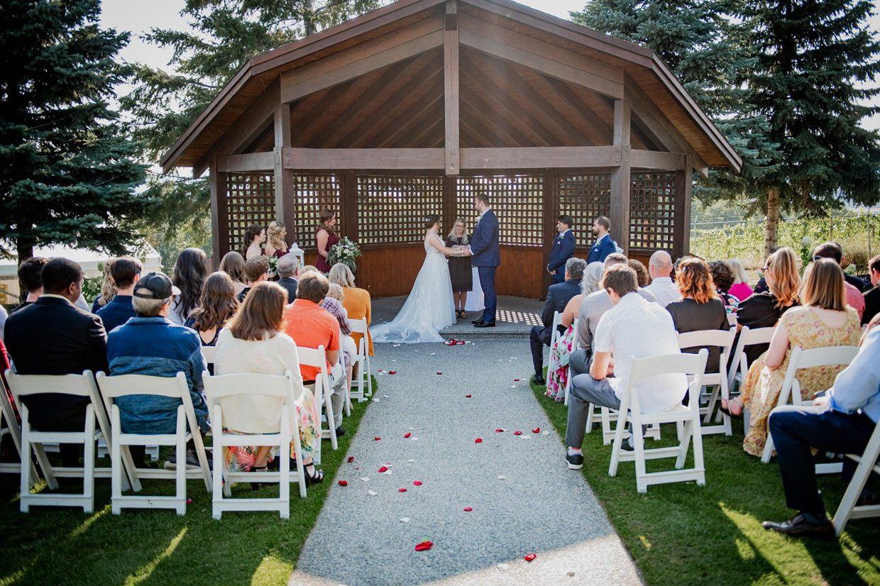 Top rated Wedding photographer in the Okanagan