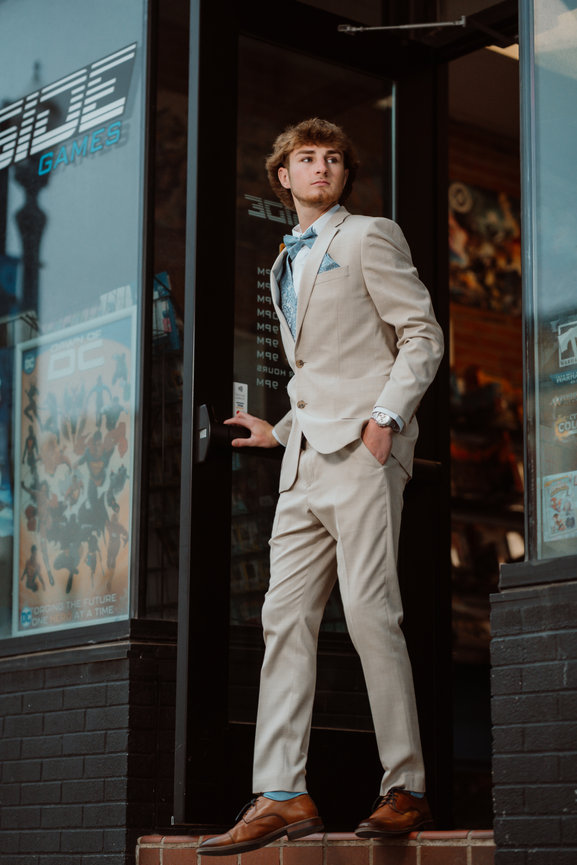 Creative senior photography showcase for Staunton, Illinois seniors.