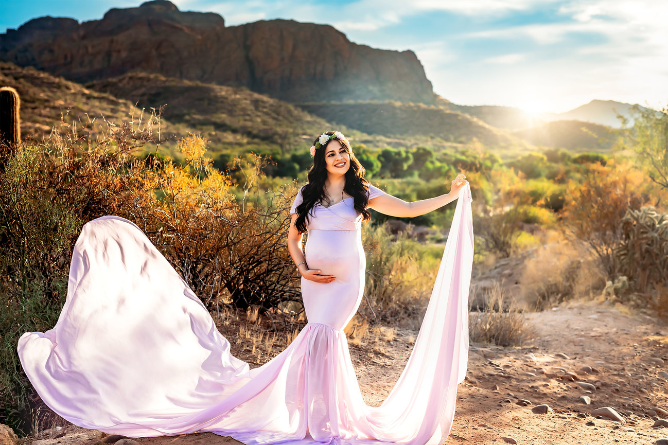 BEAUTIFUL MATERNTIY PHOTOSHOOT AT RIVER IN PHOENIX