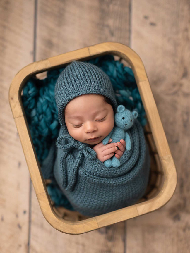 newborn photography Connecticut, newborn photographer near me, newborn portraits, professional newborn photos