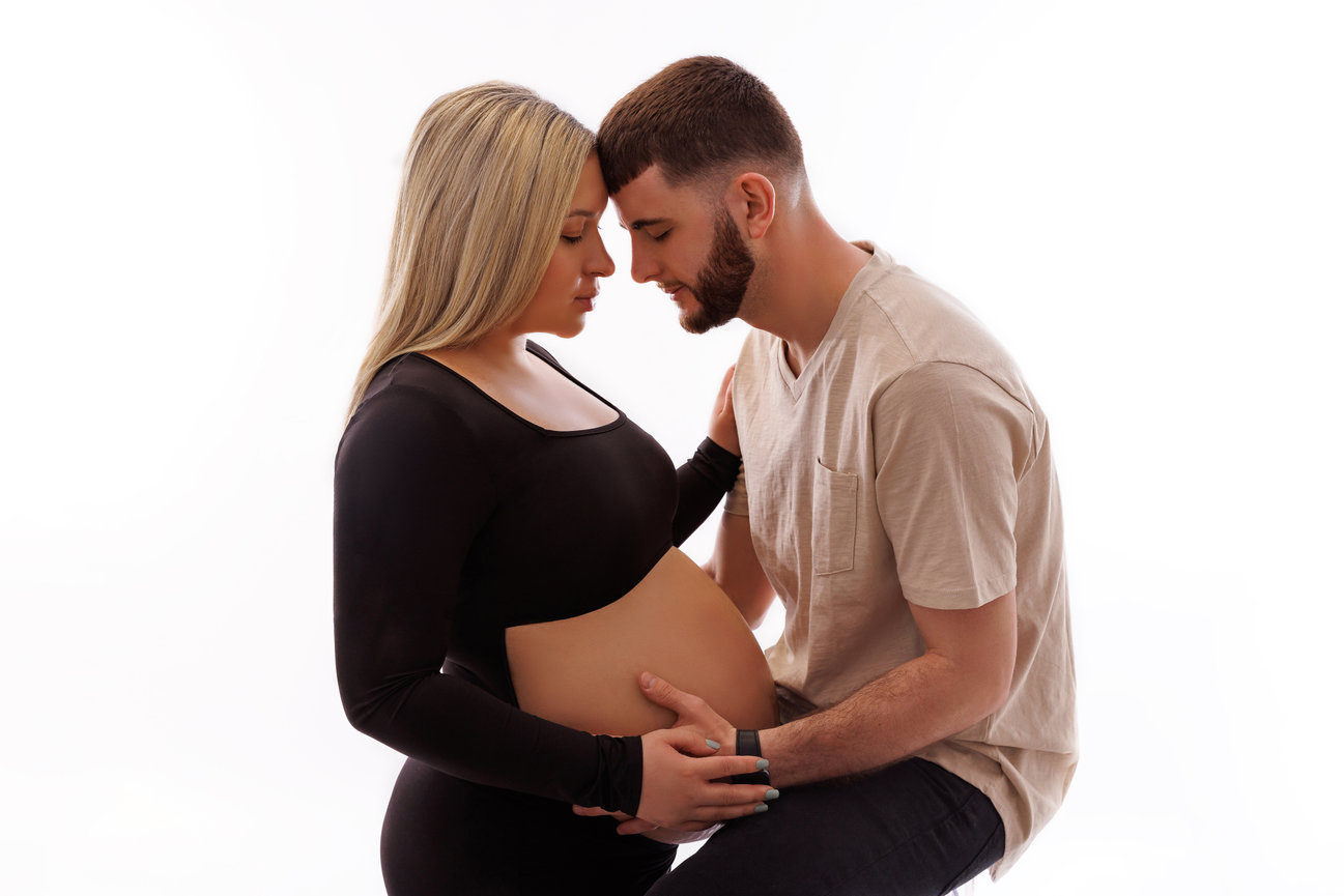 Connecticut maternity photography, CT maternity photoshoot, best Waterbury CT maternity photographer, professional maternity photos Waterbury, maternity photography packages Connecticut
