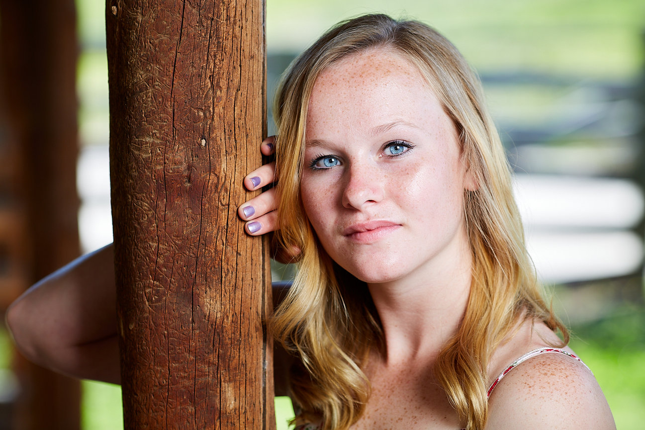 Stunning senior portraits in or near Loveland, Colorado by Photo Conscious