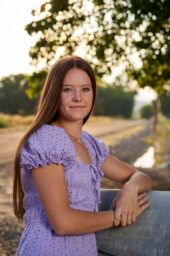 Stunning senior portraits in Delta, Colorado by Photo Conscious