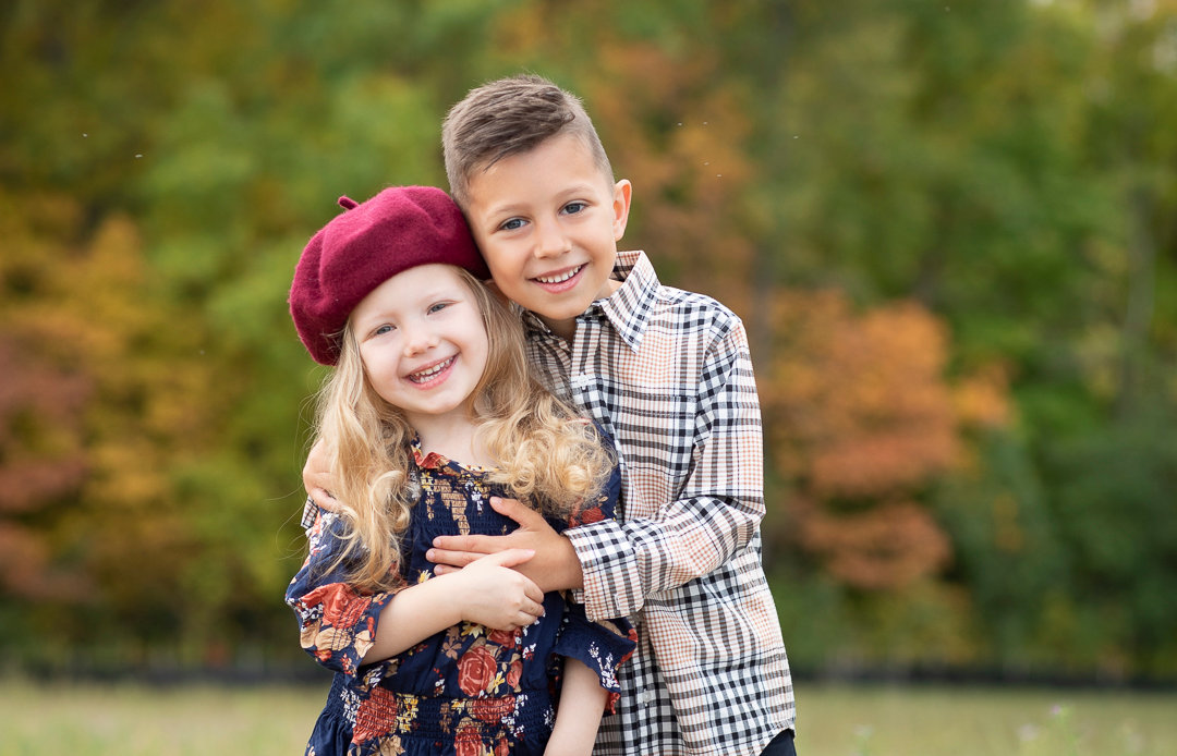 Small children and fashion pose hi-res stock photography and images - Alamy