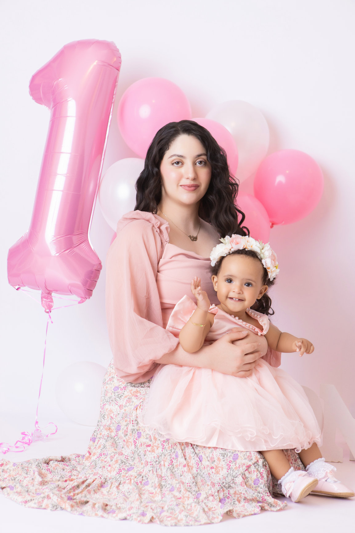 Calgary cake smash photography pink balloons tulle and bubbles first birthday session photo 7