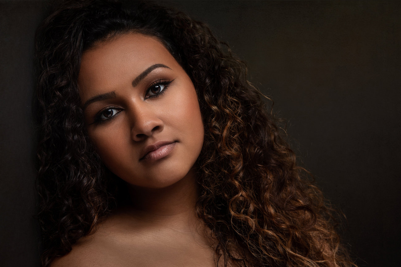 Senior studio session with Jami Scull Photography in Fort Worth.