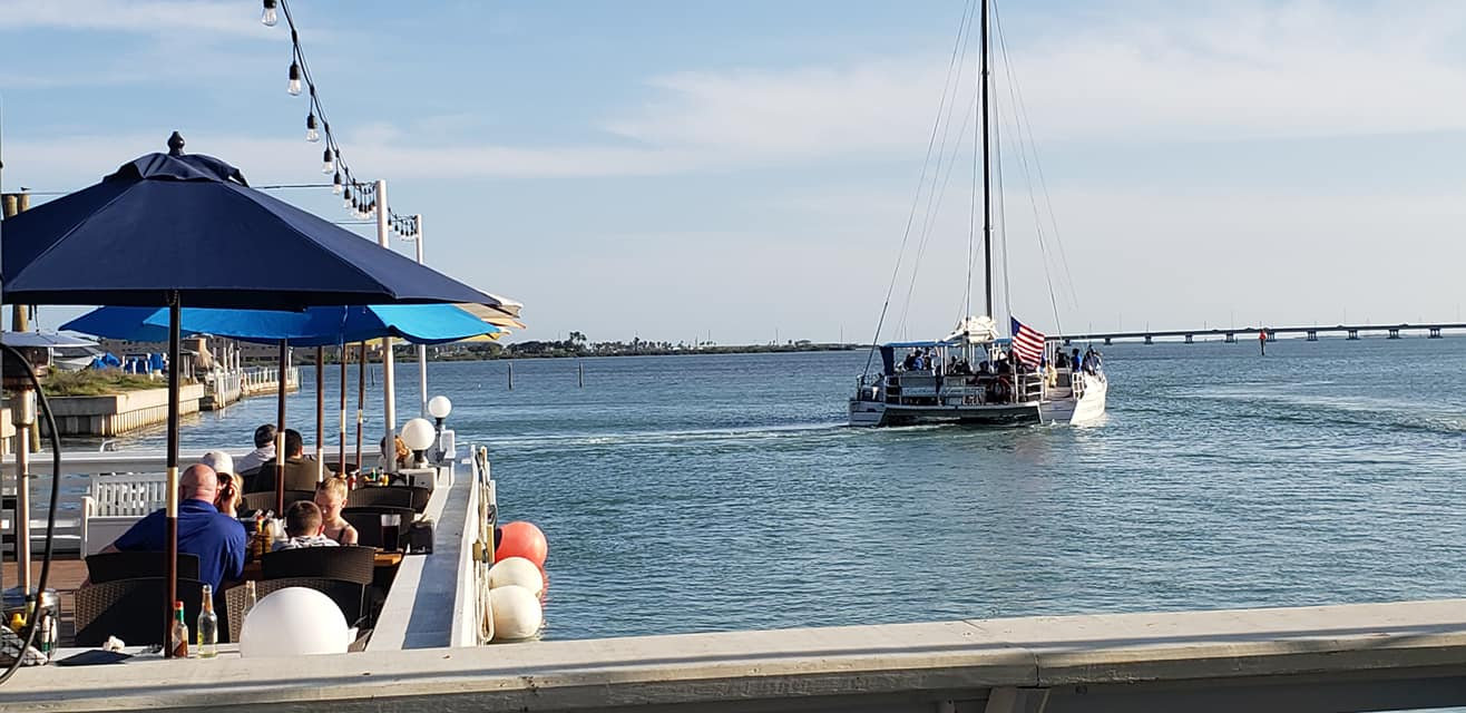 HOME LongBoard Bar & Grill