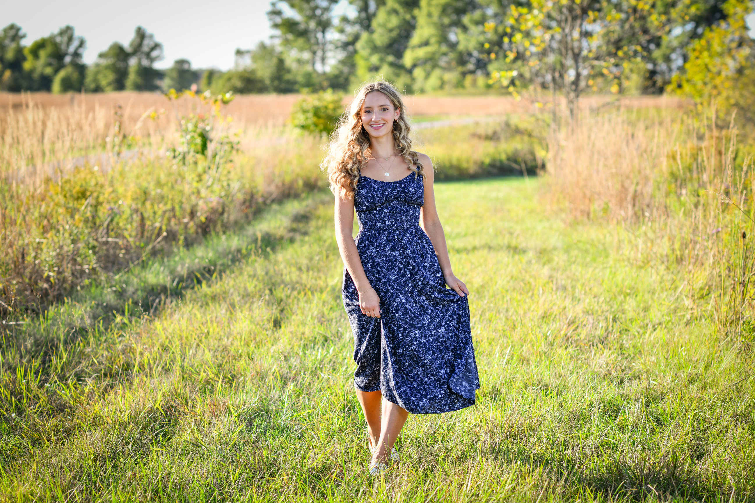 Ultimate Guide to Senior Picture Outfits: What to Wear & What to Skip